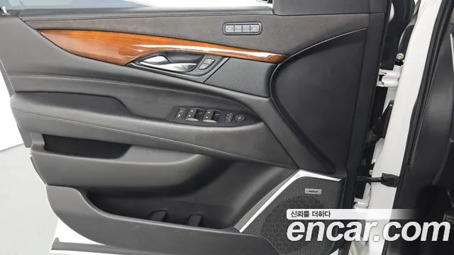 Cadillac Escalade 2020 — фото 14