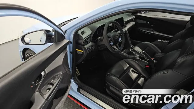 Hyundai Veloster 2019 — фото 10
