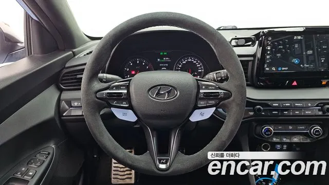 Hyundai Veloster 2019 — фото 13
