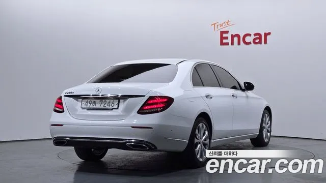 Mercedes-Benz E-Class 2017 — фото 2