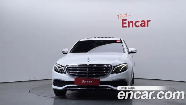 Mercedes-Benz E-Class 2017 — фото 3