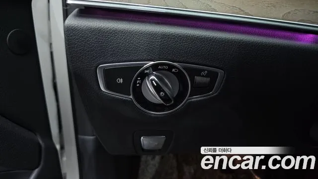 Mercedes-Benz E-Class 2017 — фото 16