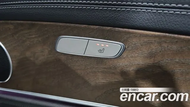 Mercedes-Benz E-Class 2017 — фото 17