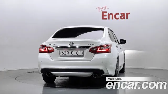 Nissan Altima 2017 — фото 4