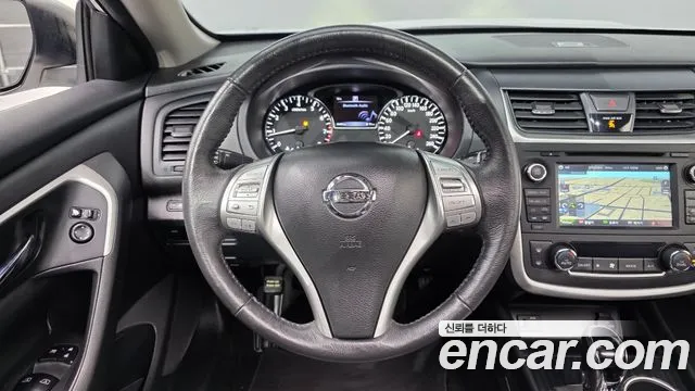 Nissan Altima 2017 — фото 13