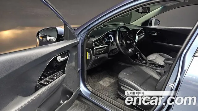 Kia Niro 2020 — фото 10