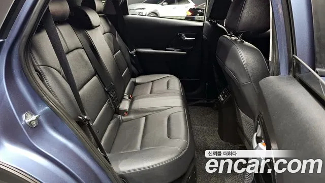 Kia Niro 2020 — фото 11