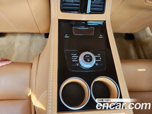 Astonmartin Rapide 2017 — фото 15