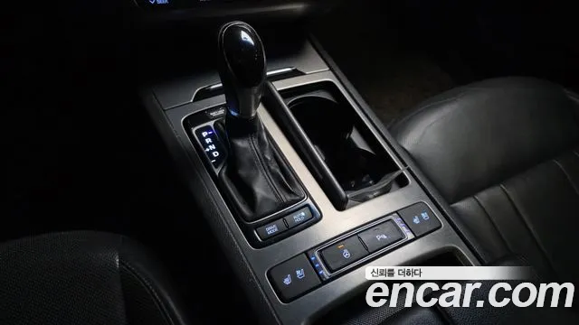 Hyundai Genesis 2016 — фото 9