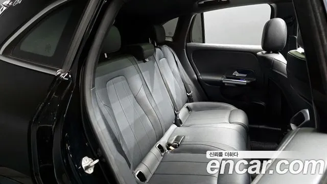 Mercedes-Benz GLA-Class 2021 — фото 16