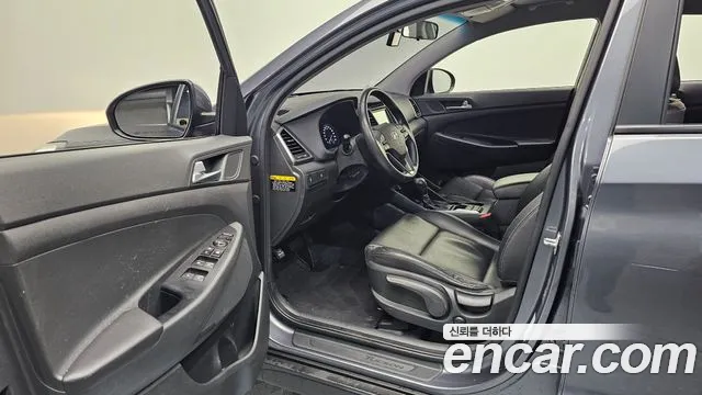 Hyundai Tucson 2017 — фото 12