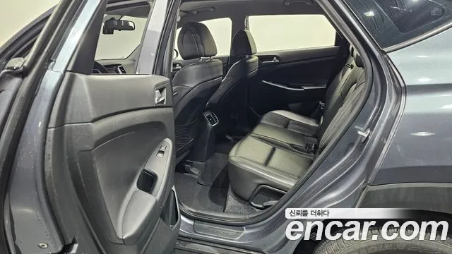 Hyundai Tucson 2017 — фото 16