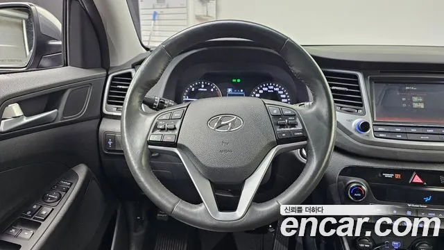 Hyundai Tucson 2017 — фото 18