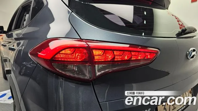 Hyundai Tucson 2017 — фото 8