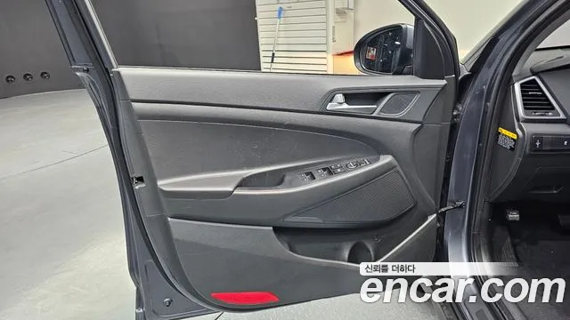 Hyundai Tucson 2017 — фото 13