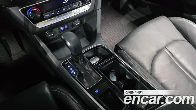 Hyundai Sonata 2018 — фото 12