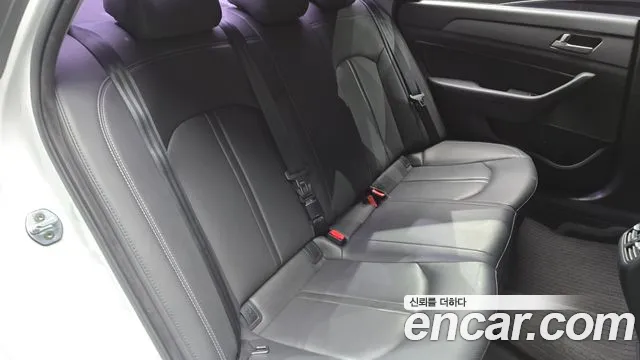 Hyundai Sonata 2018 — фото 16