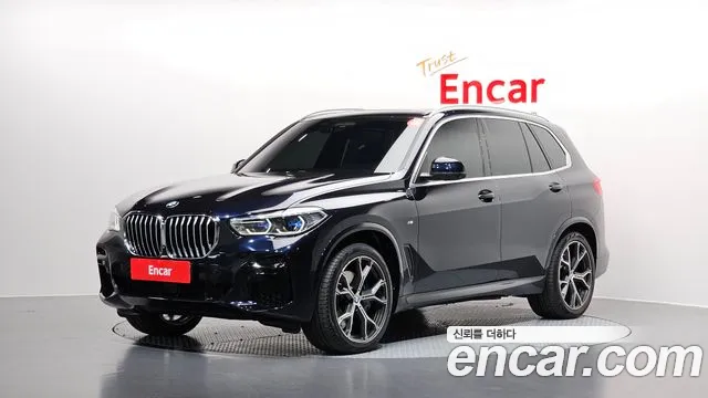 BMW X5 2022 — фото 1