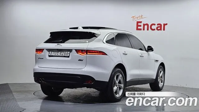 Jaguar F-PACE 2019 — фото 2