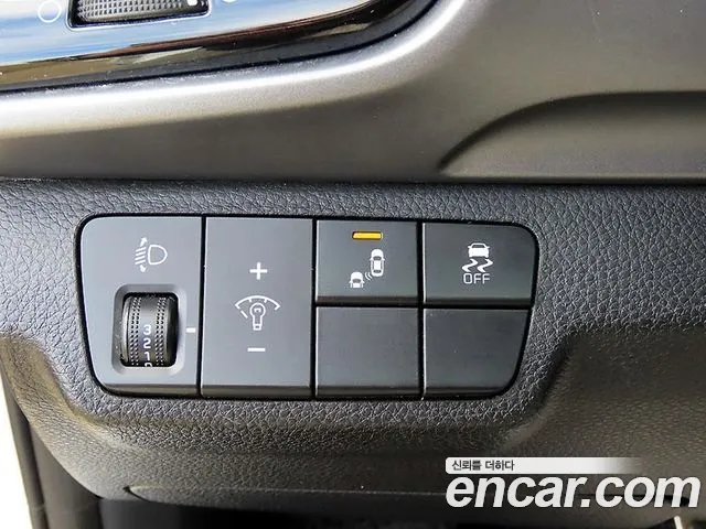 Kia Stonic 2018 — фото 13