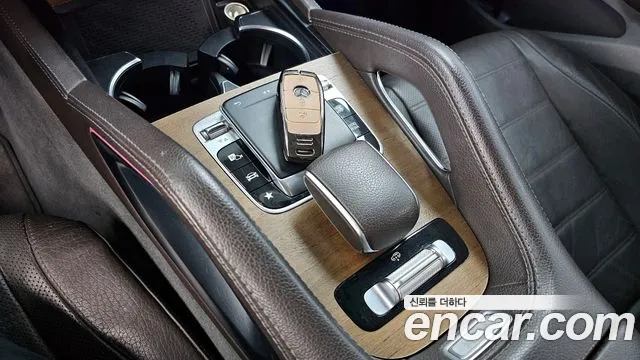 Mercedes-Benz GLE-Class 2019 — фото 11