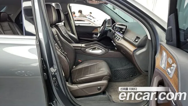 Mercedes-Benz GLE-Class 2019 — фото 16