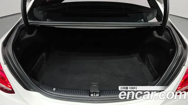 Mercedes-Benz C-Class 2015 — фото 20