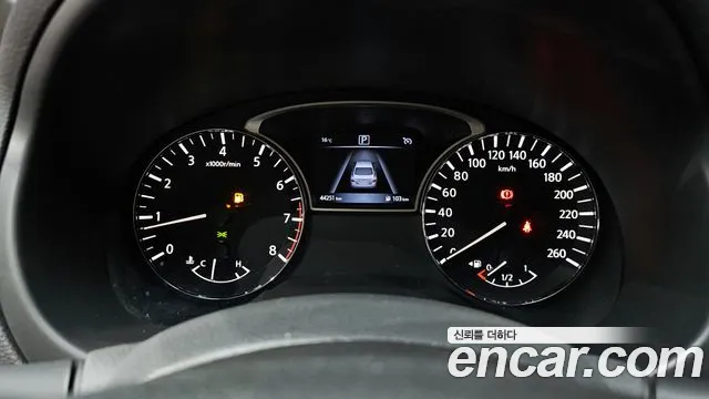 Nissan Altima 2017 — фото 8