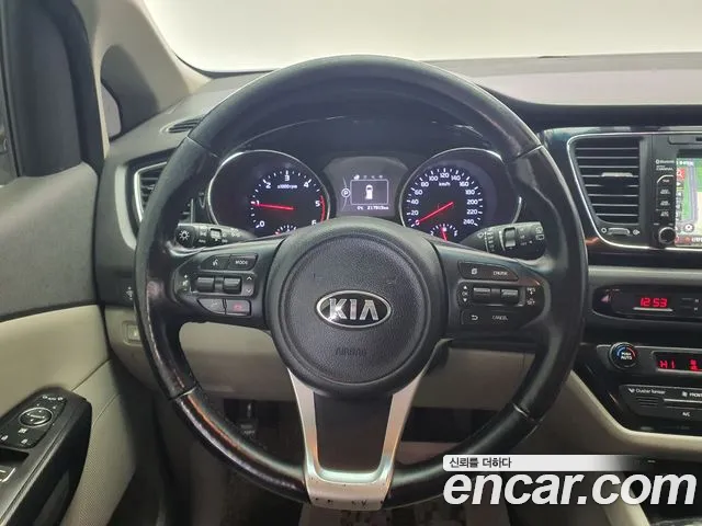 Kia Canival 2016 — фото 15