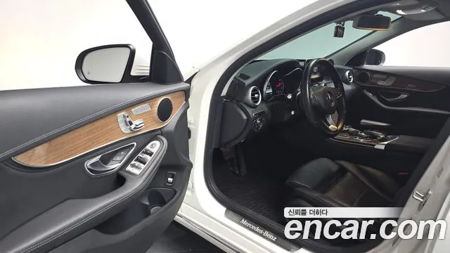 Mercedes-Benz C-Class 2016 — фото 16