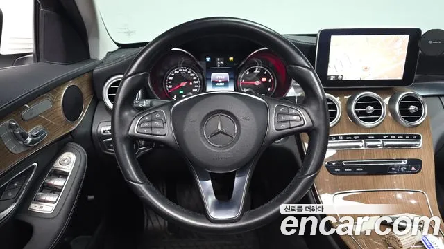 Mercedes-Benz C-Class 2016 — фото 18