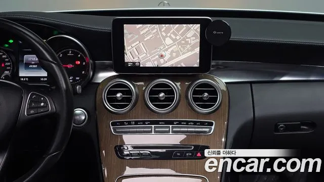 Mercedes-Benz C-Class 2016 — фото 19