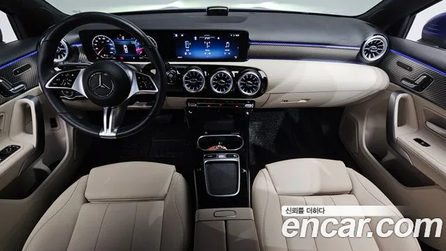 Mercedes-Benz A-Class 2024 — фото 9