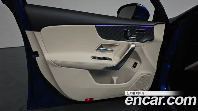 Mercedes-Benz A-Class 2024 — фото 13
