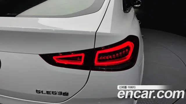 Mercedes-Benz GLE-Class 2021 — фото 9
