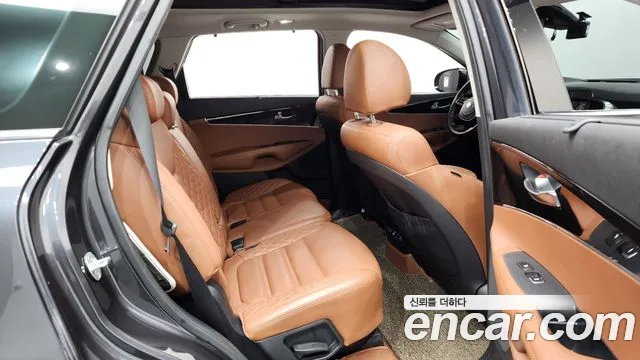 Kia Sorento 2018 — фото 16
