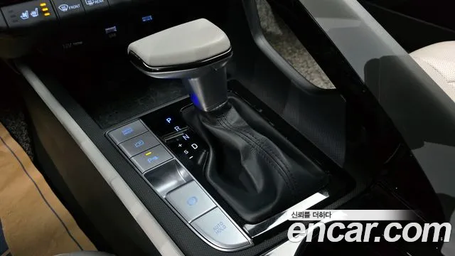 Hyundai AVANTE 2021 — фото 12