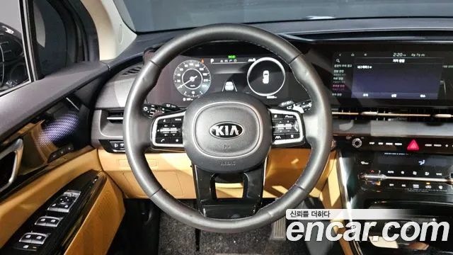 Kia Canival 2021 — фото 13