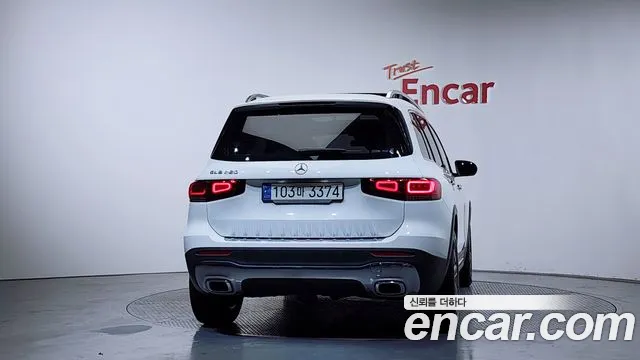 Mercedes-Benz GLB-Class 2021 — фото 4