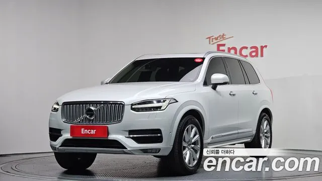 Volvo XC90 2017 — фото 1