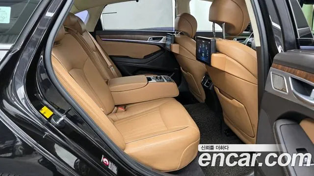 Genesis G80 2018 — фото 12