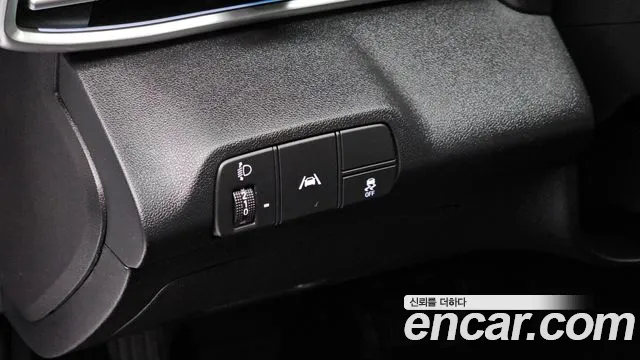 Hyundai AVANTE 2021 — фото 16