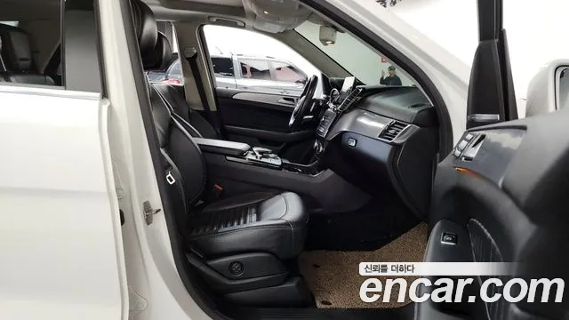 Mercedes-Benz GLE-Class 2018 — фото 11