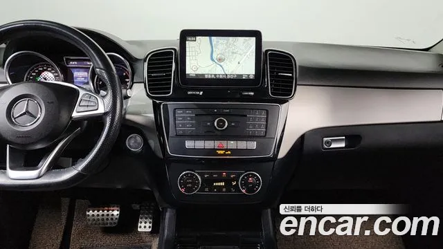 Mercedes-Benz GLE-Class 2018 — фото 14