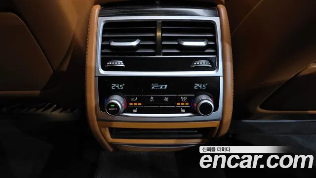BMW 7-Series 2018 — фото 17