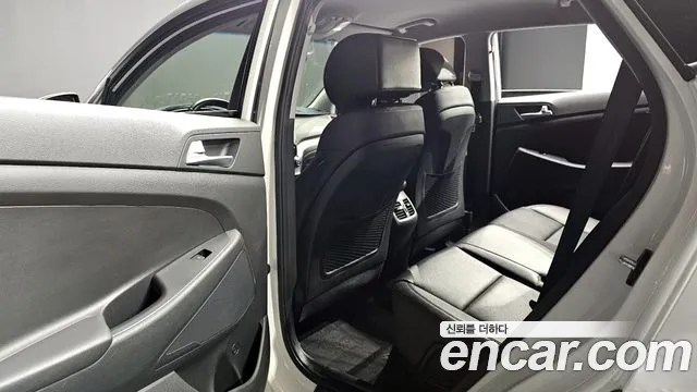Hyundai Tucson 2018 — фото 16