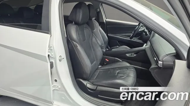 Hyundai AVANTE 2021 — фото 18