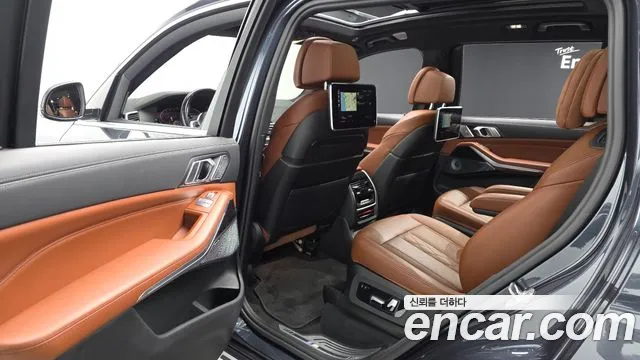 BMW X7 2022 — фото 19