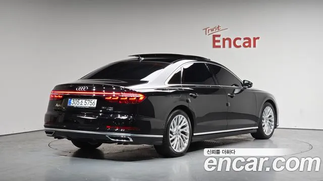 Audi A8 2020 — фото 1