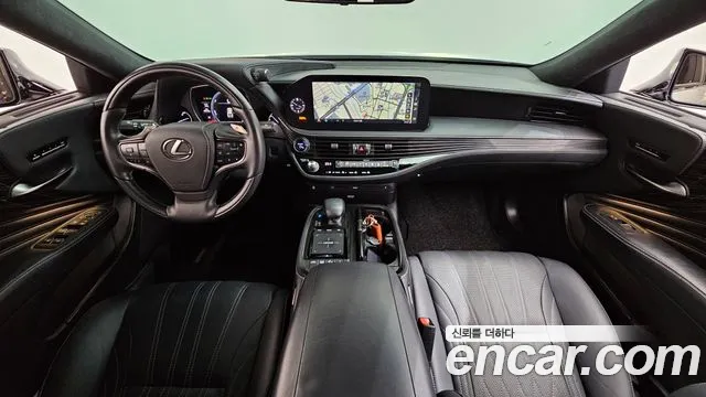 Lexus LS 2022 — фото 10